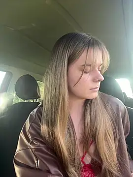LisaFreierxx webcam
