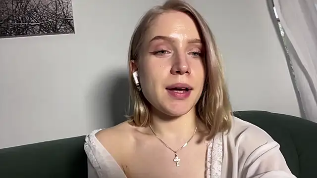 Alice_meow15 webcam