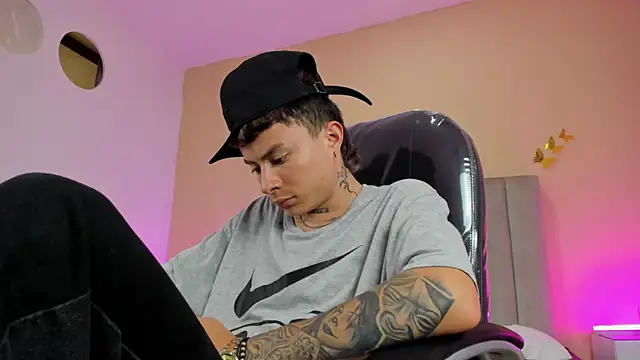 Nascary_Fox webcam