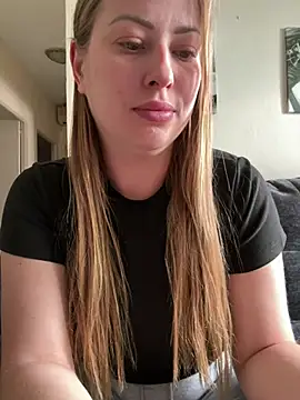 AlisaWhite webcam