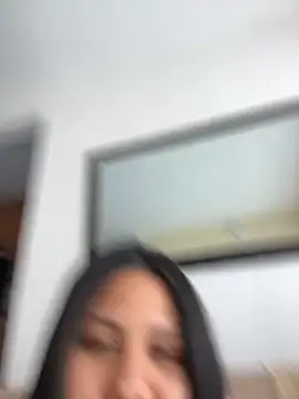 downsonMia live sex cam