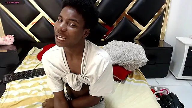 NoahJhonson69 webcam