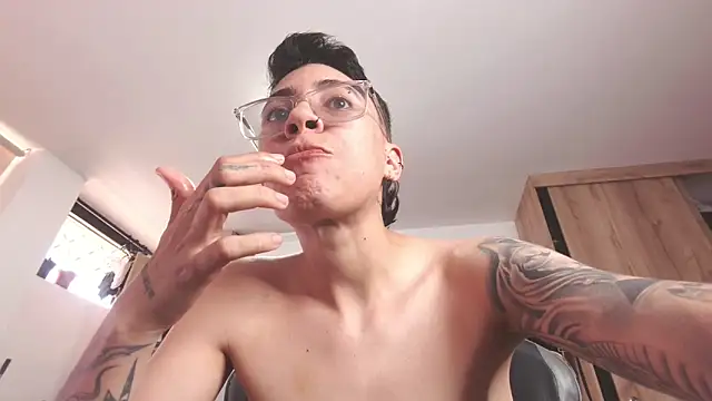 Cutie_Shy_ webcam