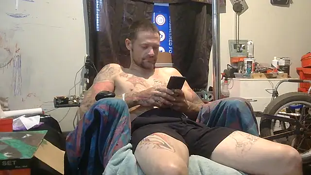 TheOneYouLove69 live sex cam