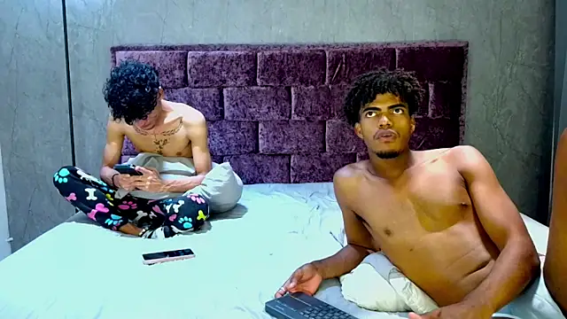 The_golden_boys1 webcam
