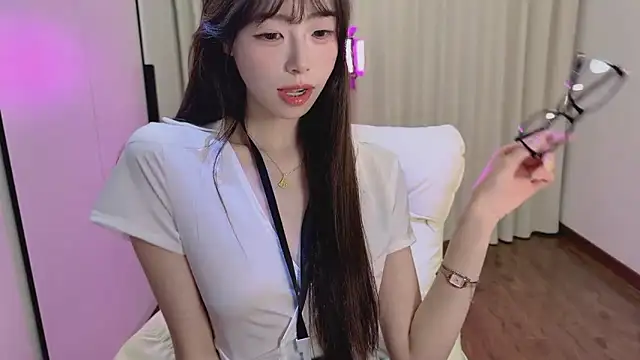 Onecutelittle webcam