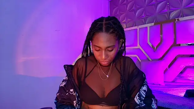 Queen_perla_ webcam