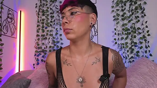 MiaMorgan_ webcam
