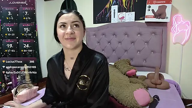 Emmie_Hot webcam