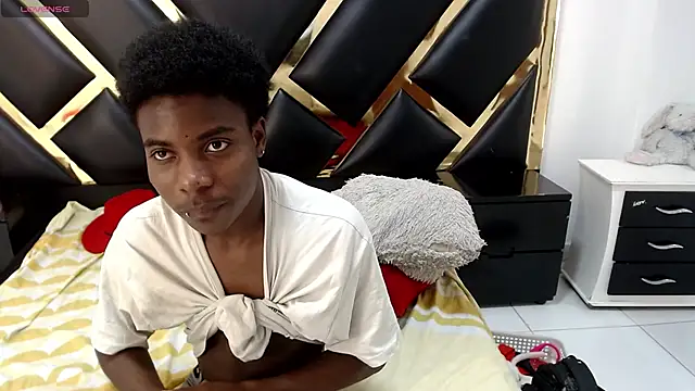 NoahJhonson69 webcam