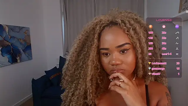 Alma_Dunn webcam