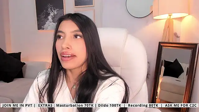 Tiffany_Low webcam