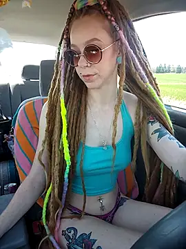 Webcam Model (LucidLucy) is live