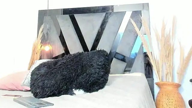 antonella_zapata webcam