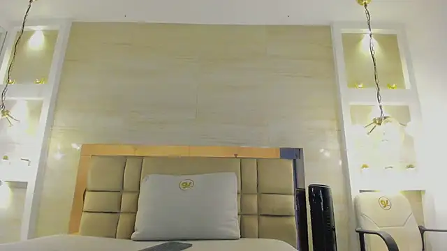 chloe_murray webcam