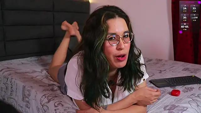 kathieandpovcock1 webcam
