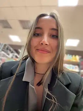 ICrazyOneIRL live sex cam