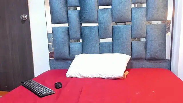 HilarySolis2 webcam
