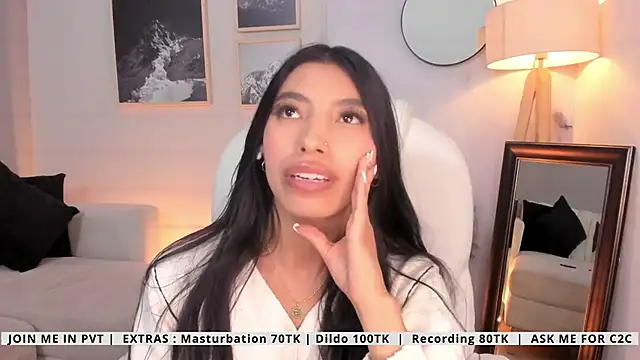 Tiffany_Low webcam