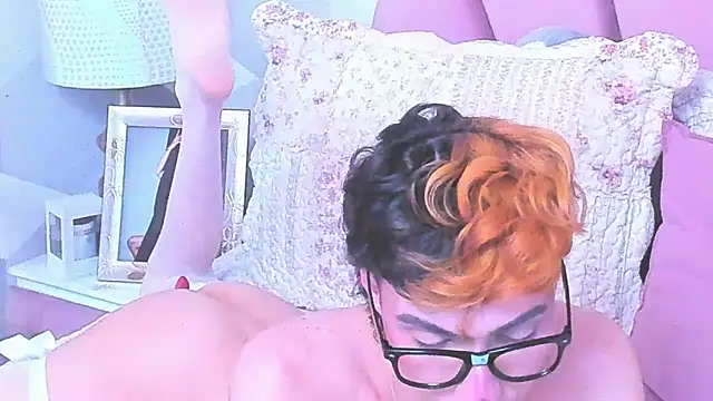 KylieMonnett webcam