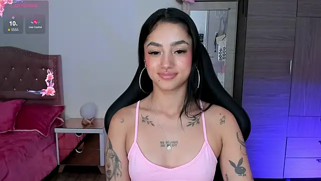 Lizzie_corner_v webcam