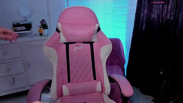 Nyx_Blackmoon webcam