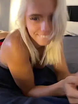 BUBUQUEEN webcam