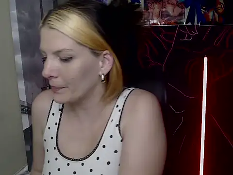 vanessarey_ - VanessaRey_'s free webcam - UK Sex Cams