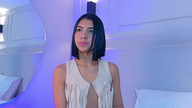 NaomiKlarc webcam