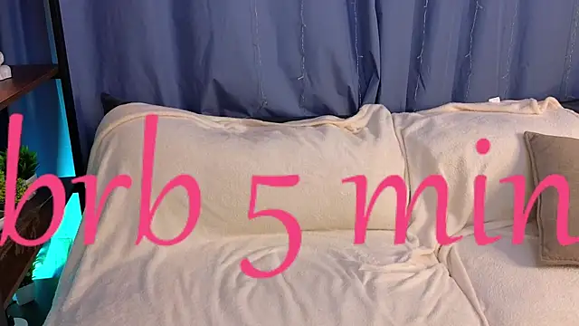 LolaKims webcam
