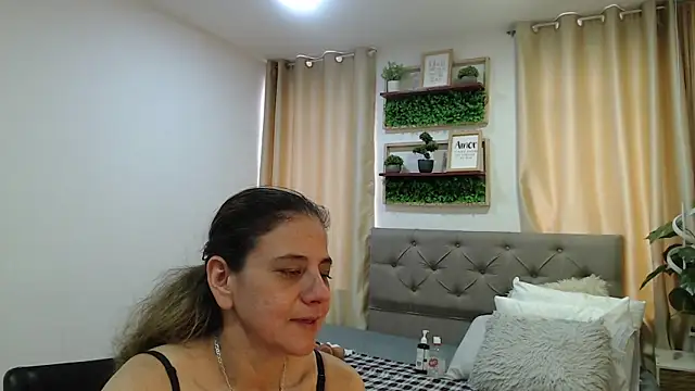 sasi_luna live sex cam
