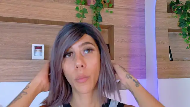 ZoeyPetit webcam