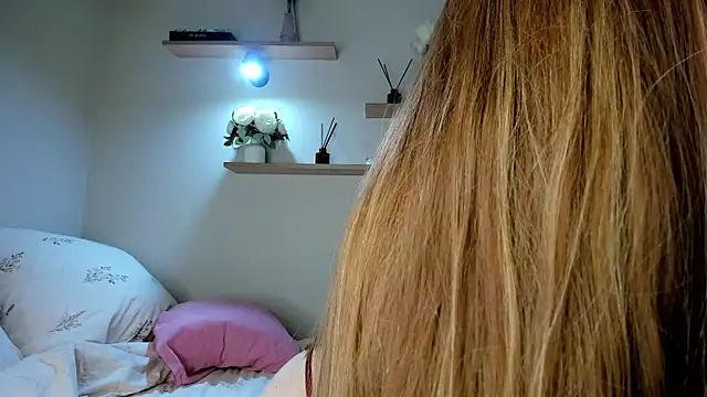 Red_FoxGirl webcam