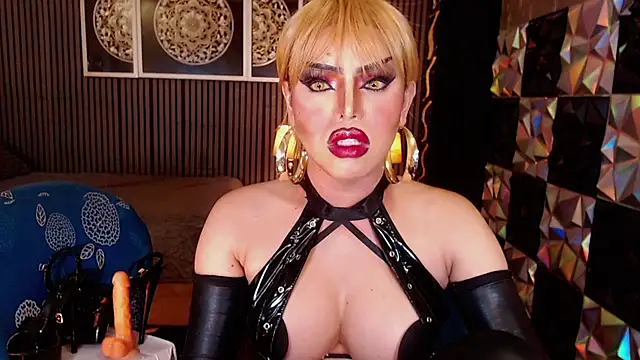 BigCockLatinaTS webcam