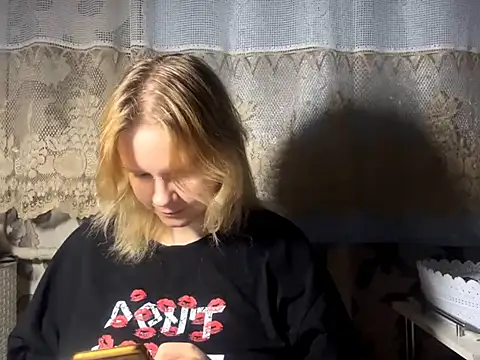 KrystenHoye webcam