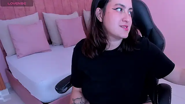 lilaa_sky webcam