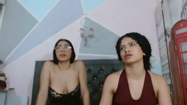 Adut_Akech webcam