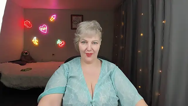 Mary-Leee webcam