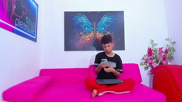 Spicy_guys webcam