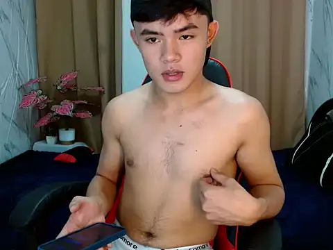 YourNaughtyTwink_69 webcam