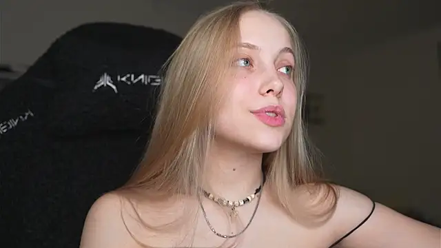 Appr0ved_ webcam