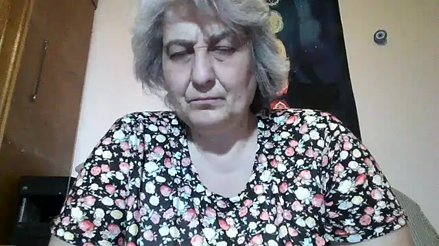 ExquisiteMature webcam