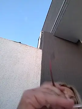 Divineblond webcam