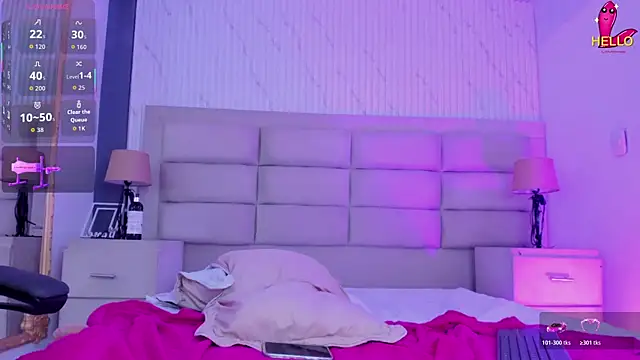 CarolineFyre webcam
