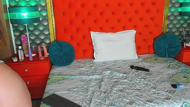 VallerieJones webcam