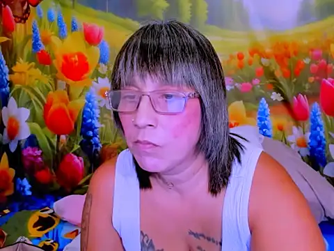 indianroxy webcam