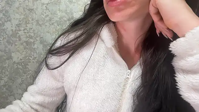 Angelinaa19 webcam