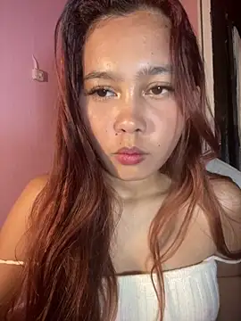 ursweet_babygirl from StripChat is Freechat