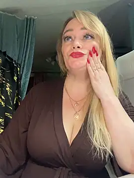 Sweet-blonde webcam
