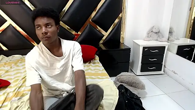 NoahJhonson69 webcam